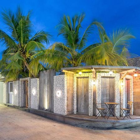Brickwood Rasdhoo- Beach Front Екстер'єр фото
