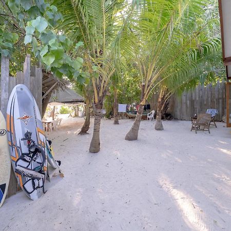 Brickwood Rasdhoo- Beach Front Екстер'єр фото