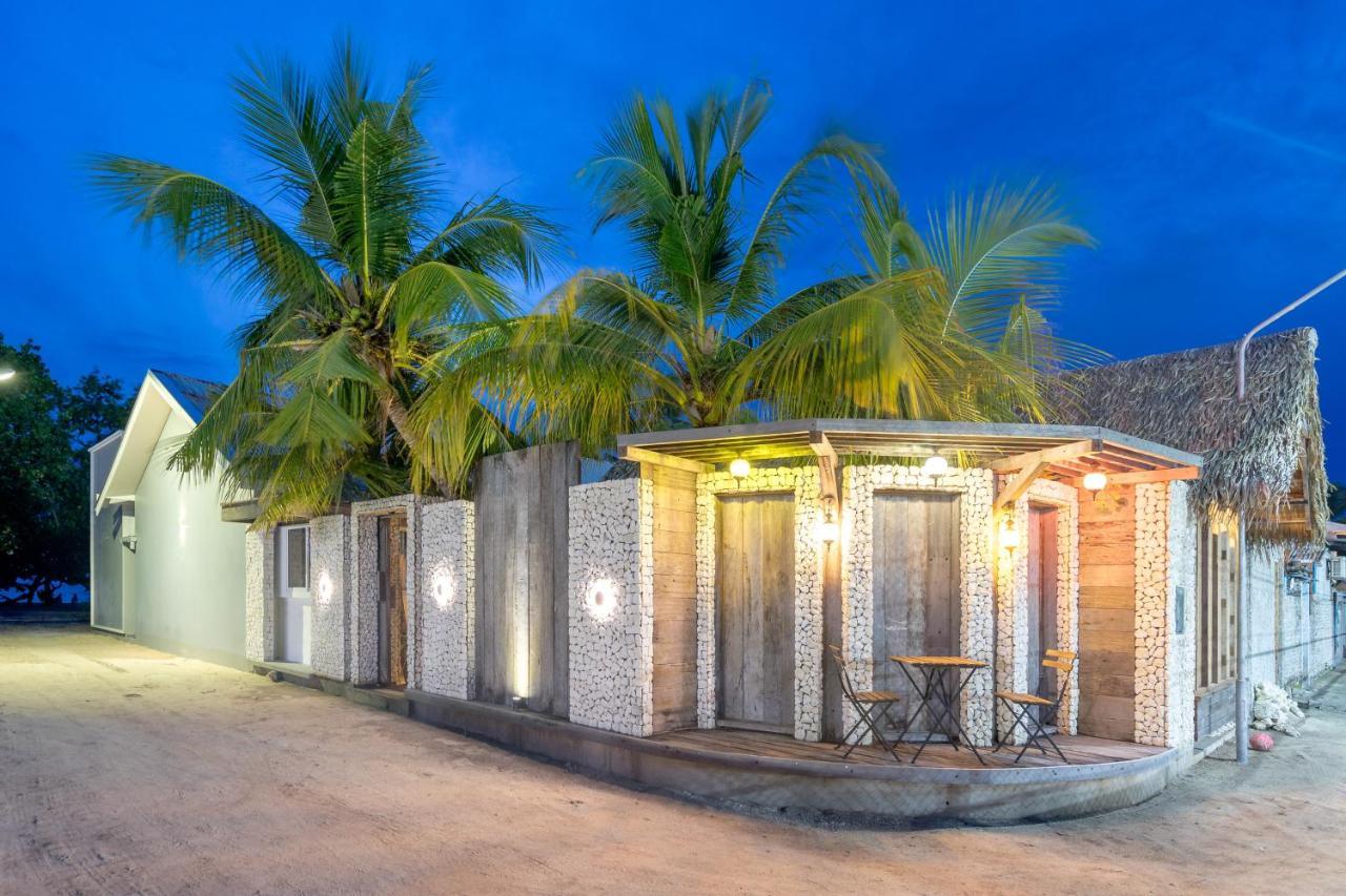 Brickwood Rasdhoo- Beach Front Екстер'єр фото