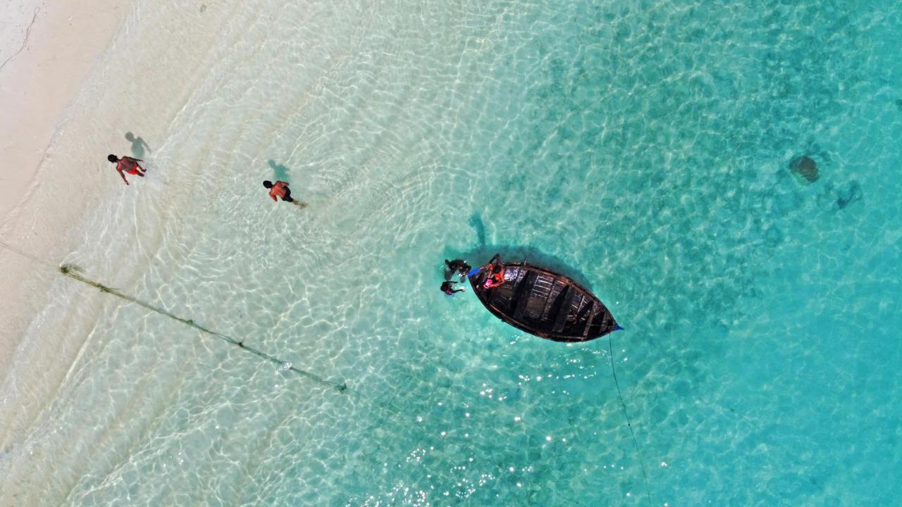 Brickwood Rasdhoo- Beach Front Екстер'єр фото