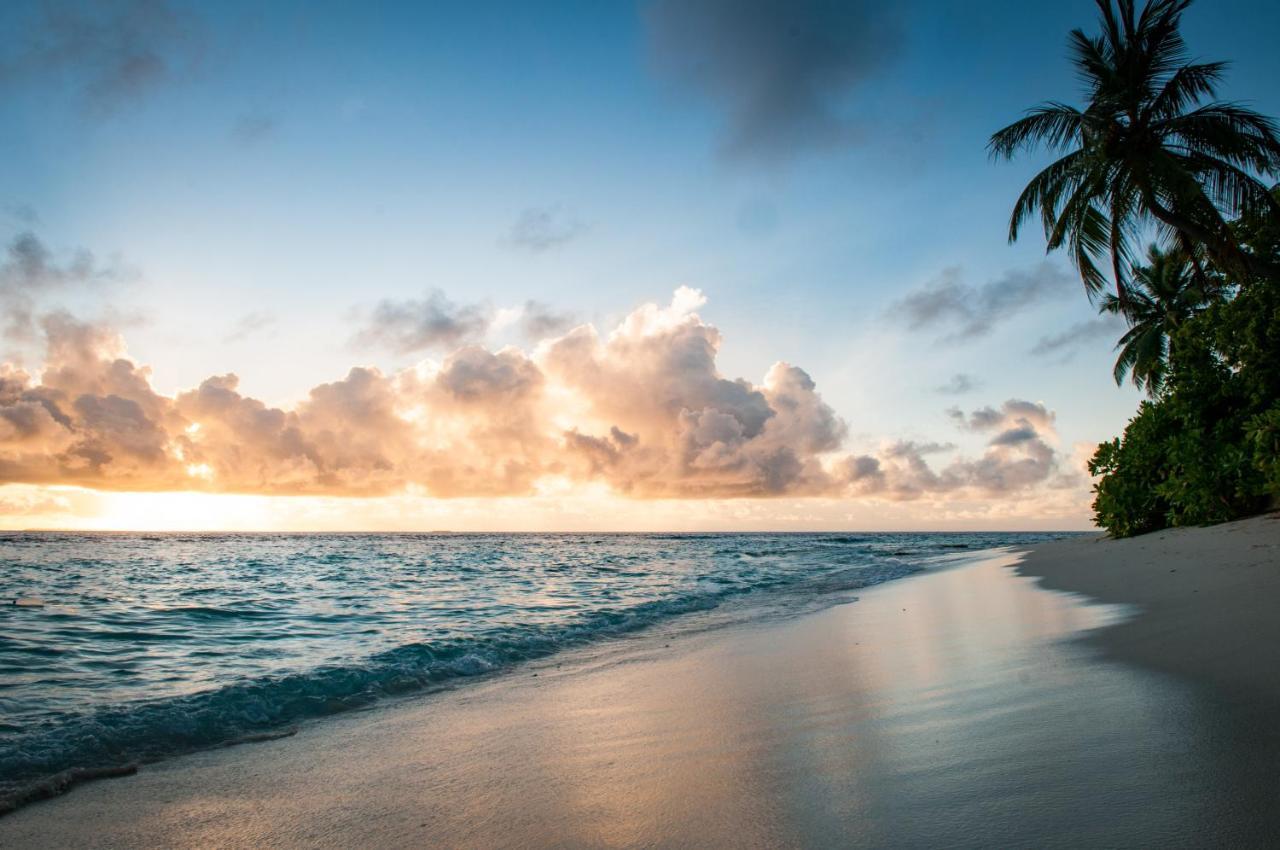 Brickwood Rasdhoo- Beach Front Екстер'єр фото
